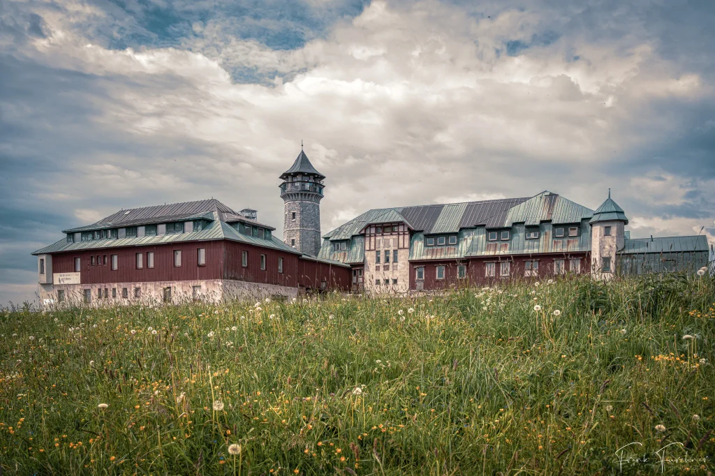 Der Aussichtsturm auf dem Klínovec