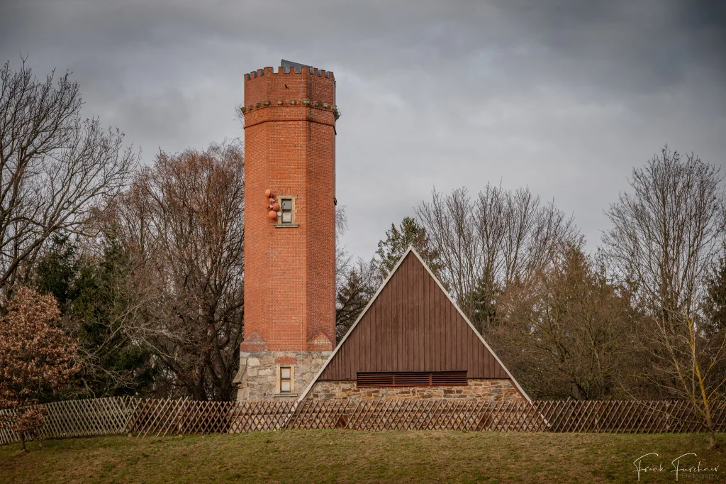 Der Bismarckturm in Schneeberg